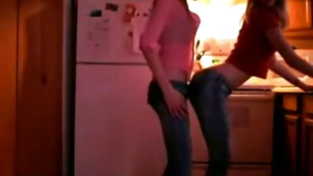 Geile Deutsche Amateur Teens Compilation! pornos für reife frauen