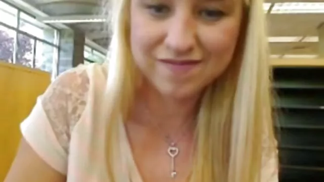 Einsame schwangere you porn reife frauen Brünette masturbiert