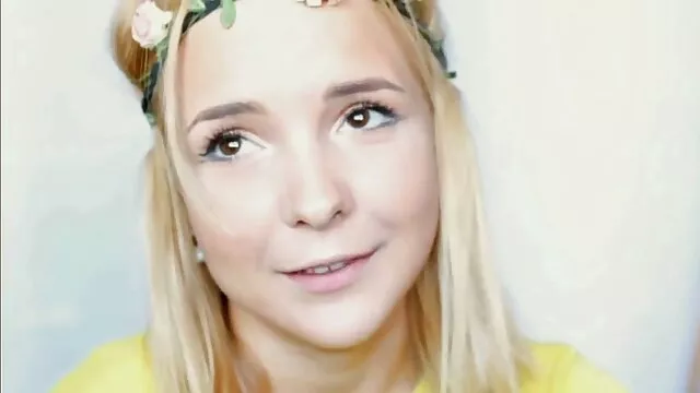 Amateur Freundin saugt und reitet seinen sex mit reifen frauen videos Schwanz