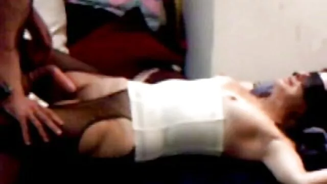 Durchbohrt Trystan Spielzeug Ihre Muschi sex reif gratis