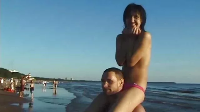 Spüren Sie den Druck eines sexvideos mit reifen frauen Blowjob