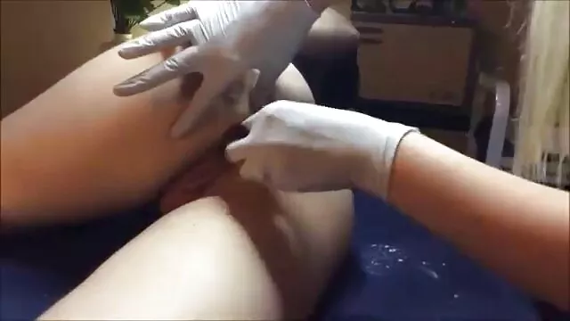 Pink Haired masturbiert deutsche reife frauen porno ihre geile nasse Muschi!