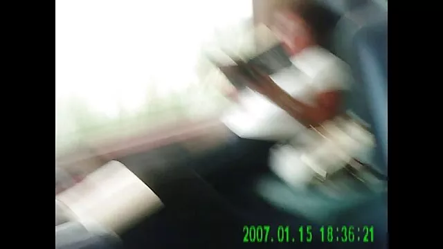 Hot babe Kylie gibt niedlichen free sex reif blowjob